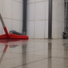 Špeciálny čistiaci prostriedok na podlahy